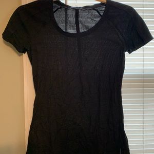 Lululemon thin short sleeve top